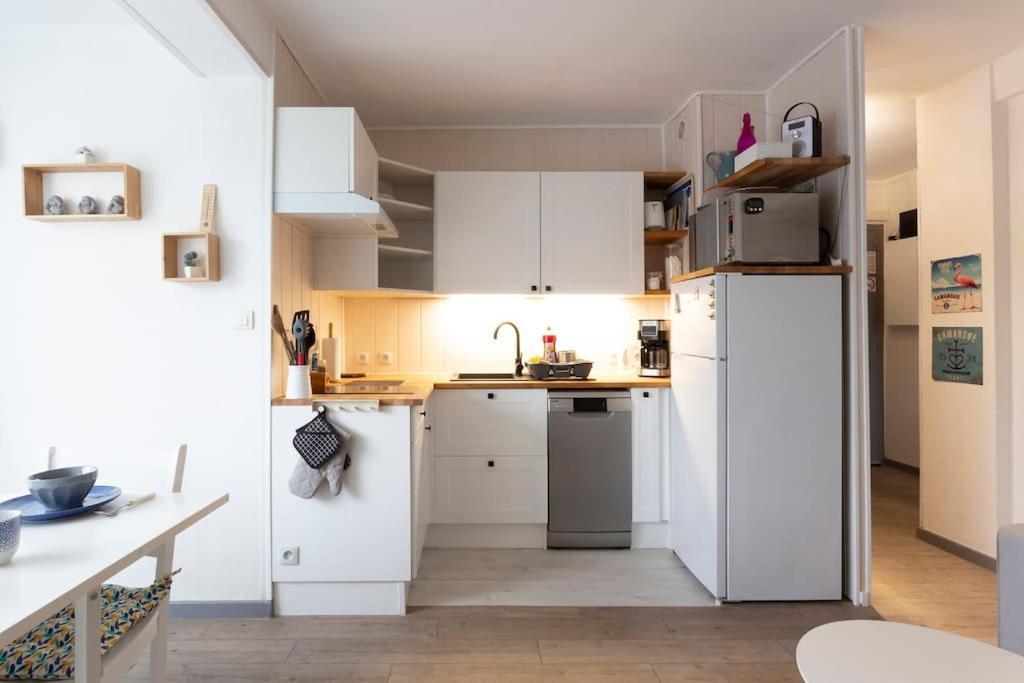 Chez Laurence - Elegant Appartement Climatise Avec Wifi Et Parking ลา กร็องเดอ-ม็อต ภายนอก รูปภาพ