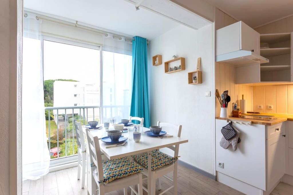 Chez Laurence - Elegant Appartement Climatise Avec Wifi Et Parking ลา กร็องเดอ-ม็อต ภายนอก รูปภาพ