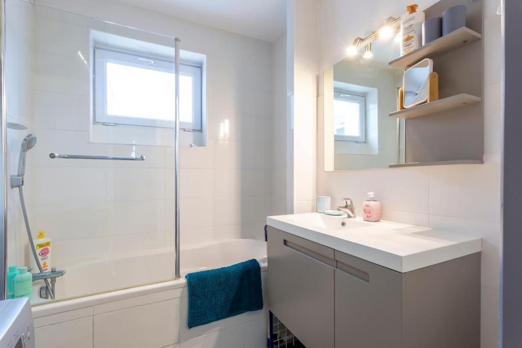 Chez Laurence - Elegant Appartement Climatise Avec Wifi Et Parking ลา กร็องเดอ-ม็อต ภายนอก รูปภาพ